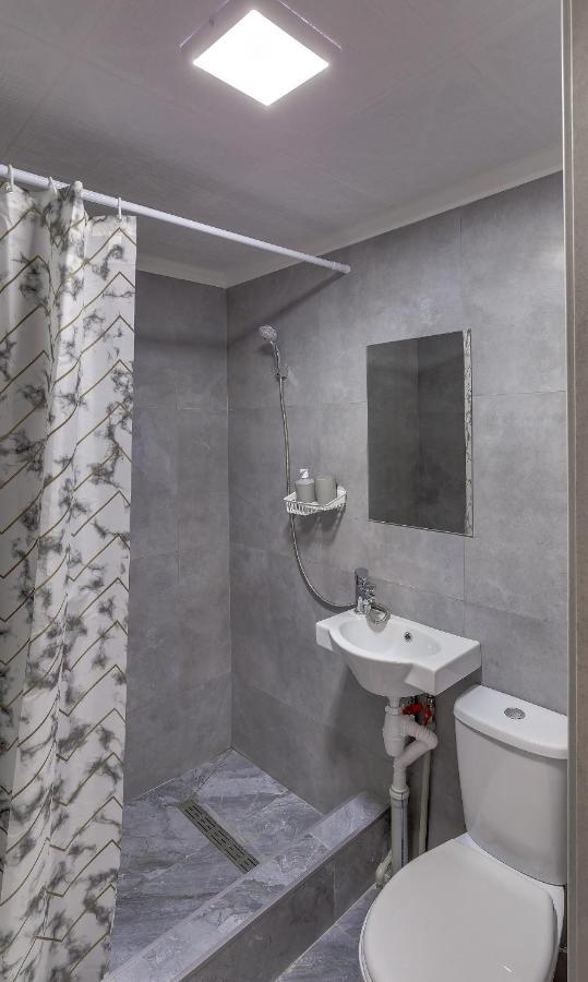 Yourhouse На Розыбакиева Утепова Недалеко От Меги อัลมาตี ภายนอก รูปภาพ