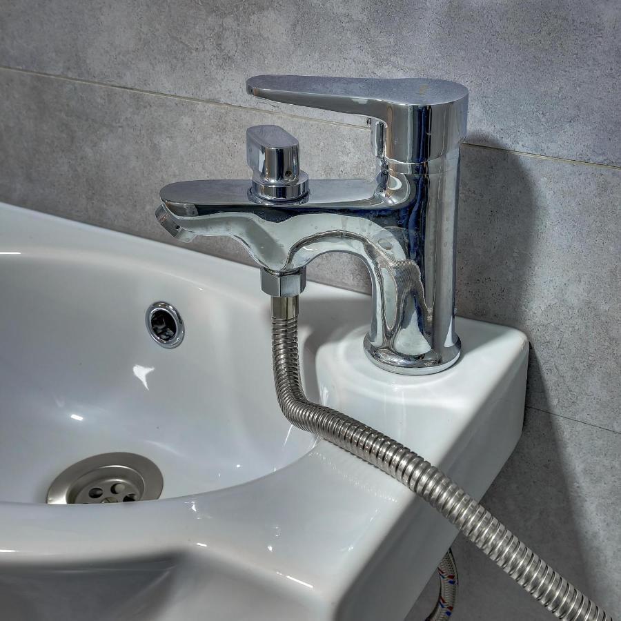Yourhouse На Розыбакиева Утепова Недалеко От Меги อัลมาตี ภายนอก รูปภาพ
