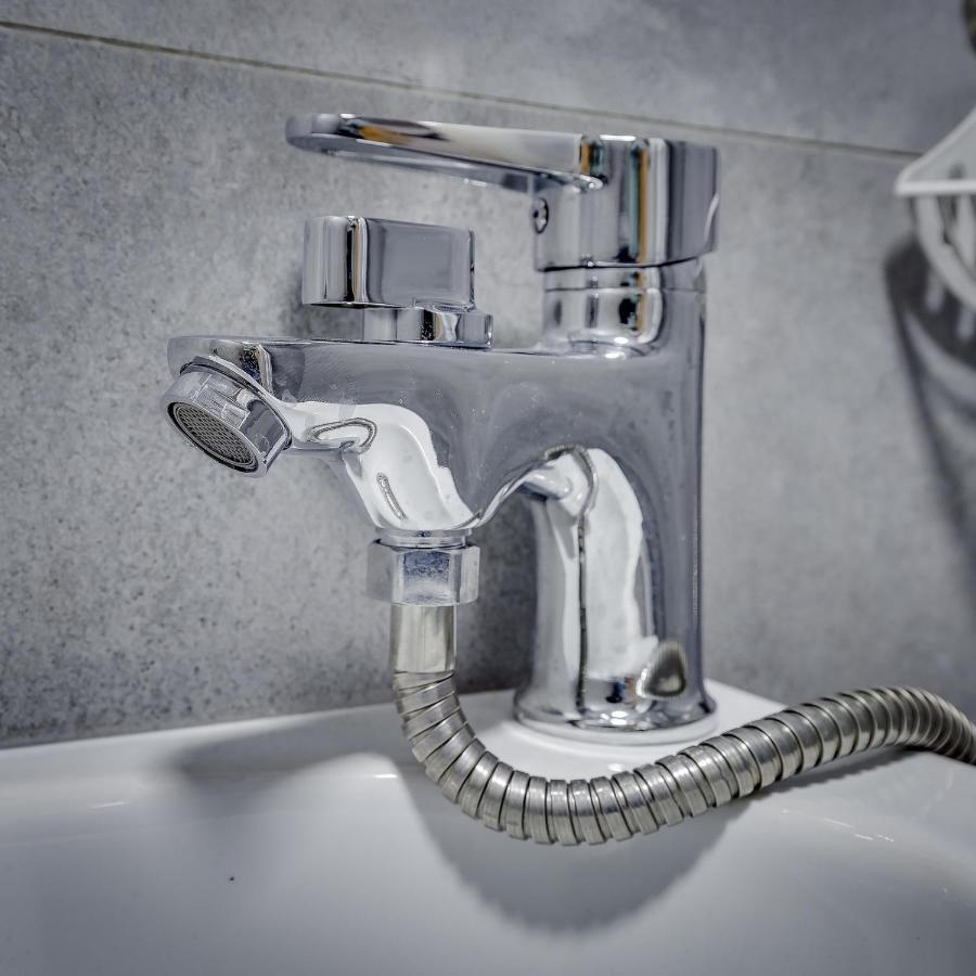 Yourhouse На Розыбакиева Утепова Недалеко От Меги อัลมาตี ภายนอก รูปภาพ
